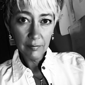 Meet your Posher, Deena